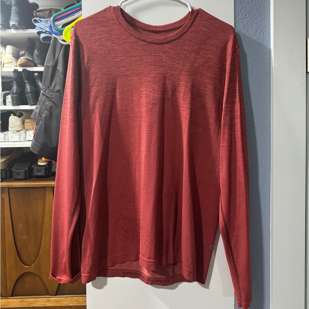 Lululemon metal vent long sleeve, red, size medium (2019/2020 era)